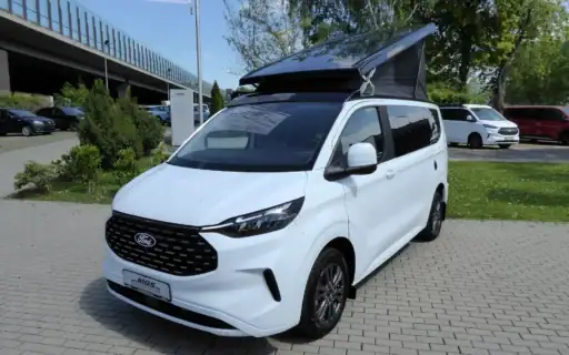 Ford Nugget Front