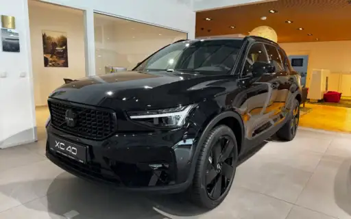 Volvo XC 40 Black Edition front