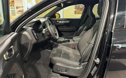 Volvo XC40 Ultra Black Edition Fahrerseite Einstieg