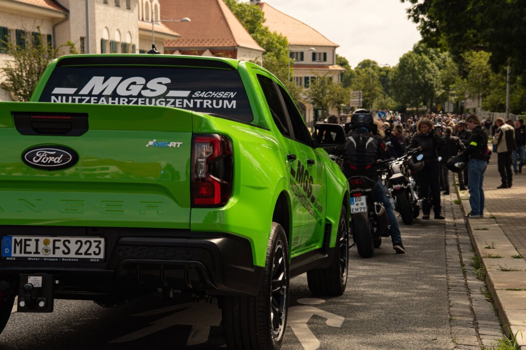Der Ford Ranger MS-RT kurz vor dem Beginn der Parade