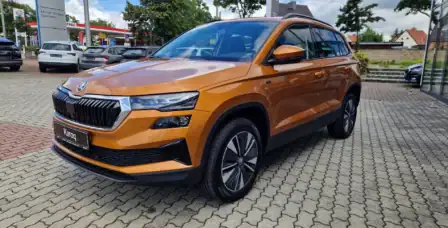 Skoda Karoq in orange