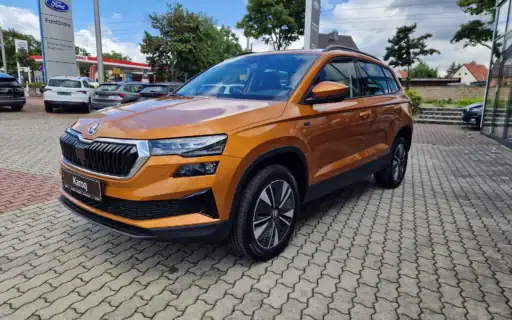 Skoda Karoq in orange