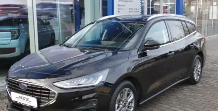 Ford Focus Turnier Titanium X Front/Seite