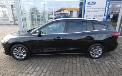 Ford Focus Turnier Titanium X Seite