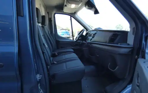 Ford Transit Kastenwagen Beifahrerseite